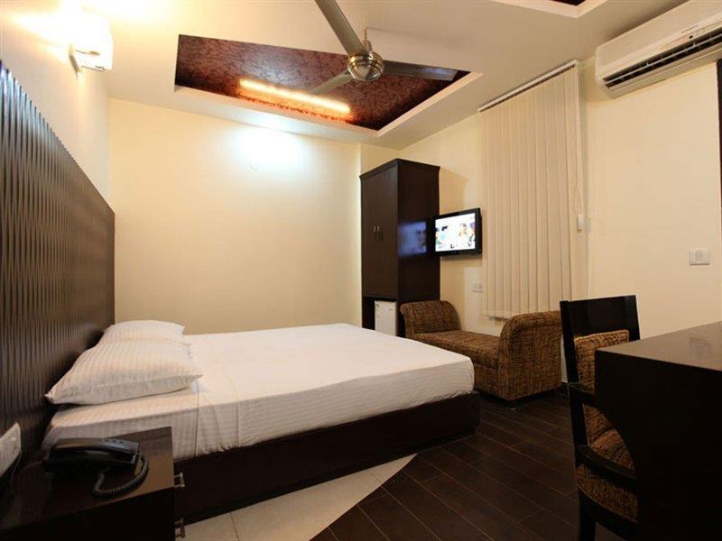 Hotel Bonlon Inn Nowe Delhi Zewnętrze zdjęcie