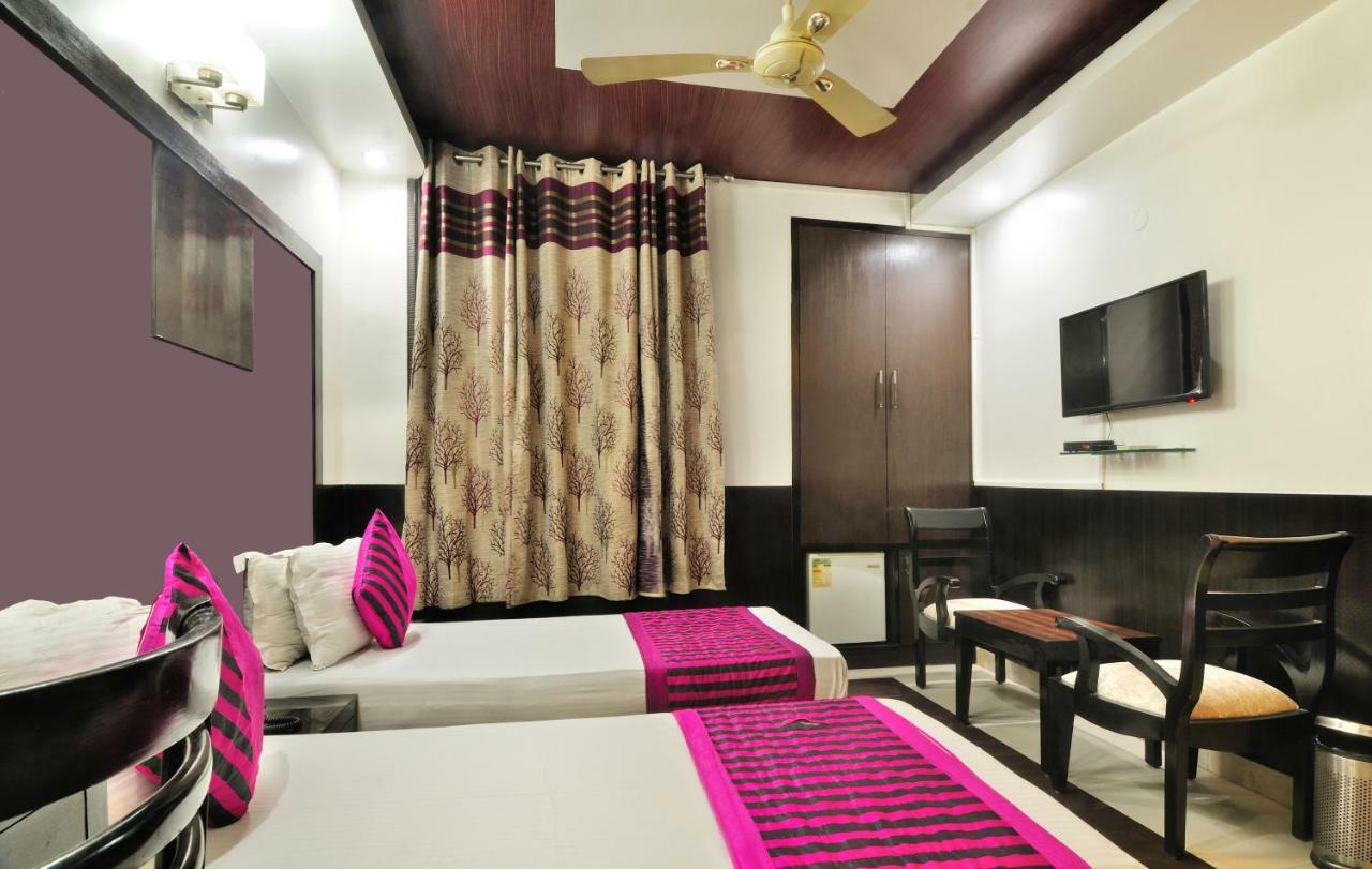 Hotel Bonlon Inn Nowe Delhi Zewnętrze zdjęcie